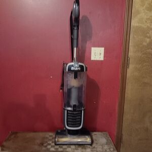 Shark Navigator Upright Vacuum Cleaner